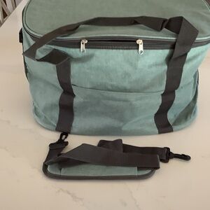 DSW Green Travel Bag with Black Straps